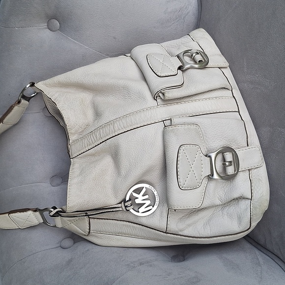 Michael Kors Handbags - Michael Kors White Leather Shoulder Bag
